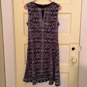 Liz Claiborne dress. Excellent used condition. Zippered back. Size 6.